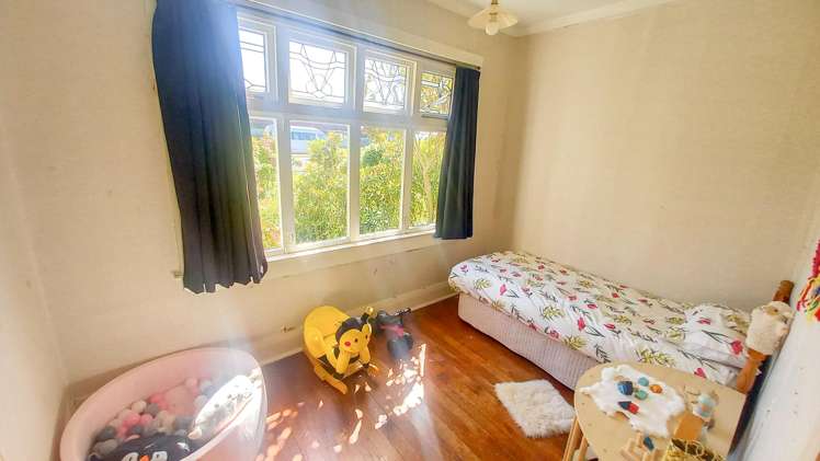 11,13 Birch Street Tuatapere_13