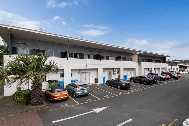 C4/210 Dairy Flat Highway Albany North Shore City Commercial