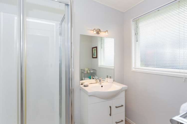 2 Tilby Drive Matua_8