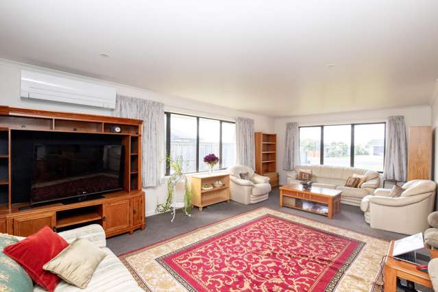 16 Costello Drive Ngatea_1