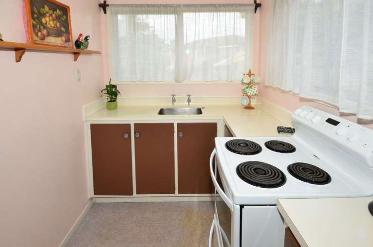 2/341 Royal Road Massey_5