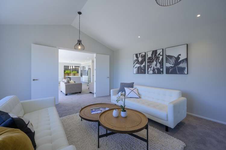 55 Fairose Drive Richmond_17