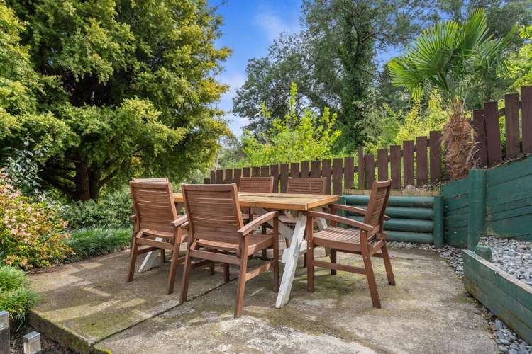 69 Murphy Street Toi Toi_17