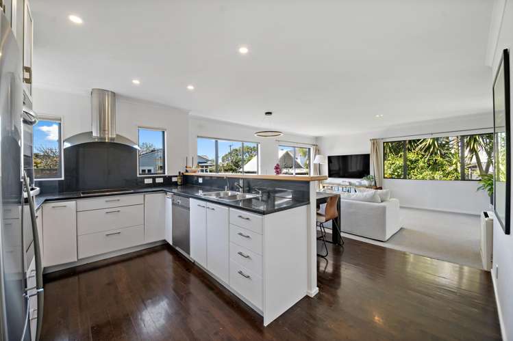 2/23 Stafford Road Northcote Point_6
