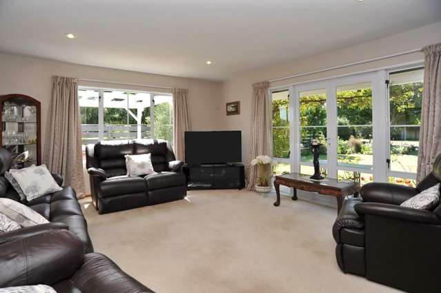 33 Taranaki Drive Woodend_1