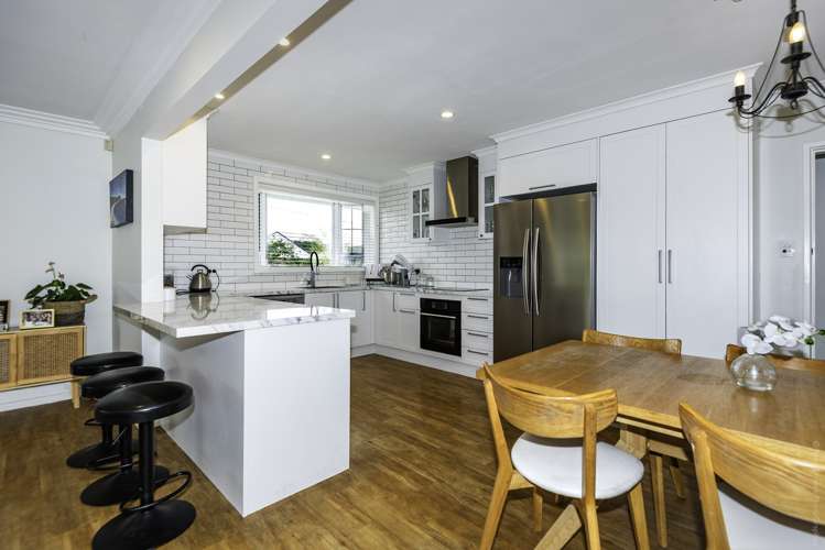 49 Stanbury Avenue Somerfield_13