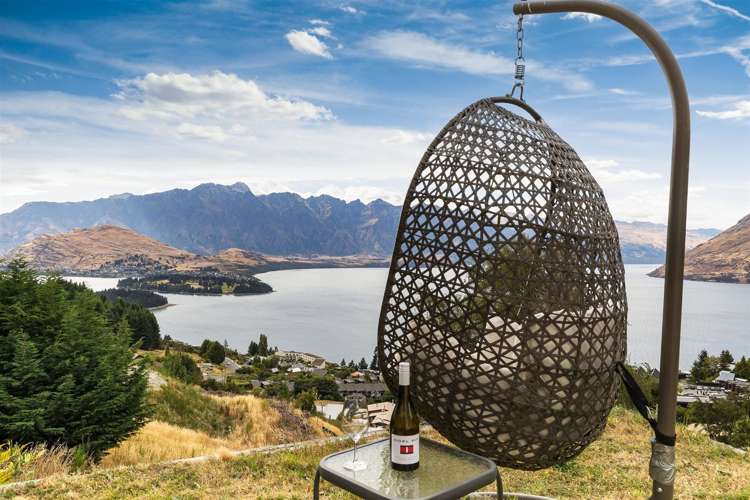 5b Von Place Fernhill/Sunshine Bay_14