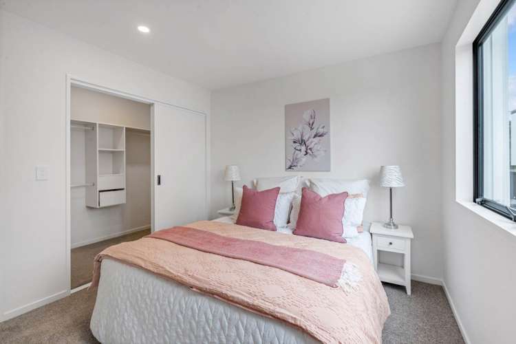 24 A-I Great South Road Manurewa_15