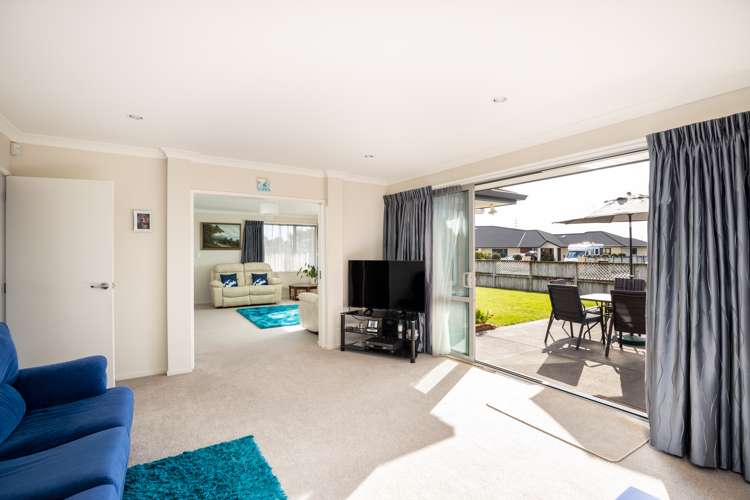 1 Honeyfield Drive Whalers Gate_21