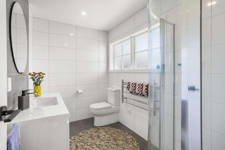 70 Lloyd Avenue Mount Albert_13