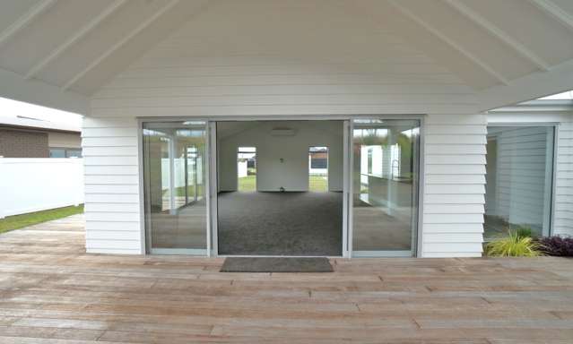 68 Stace Hopper Drive One Tree Point_2