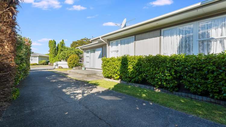 17 Mountbatten Grove Clouston Park_12