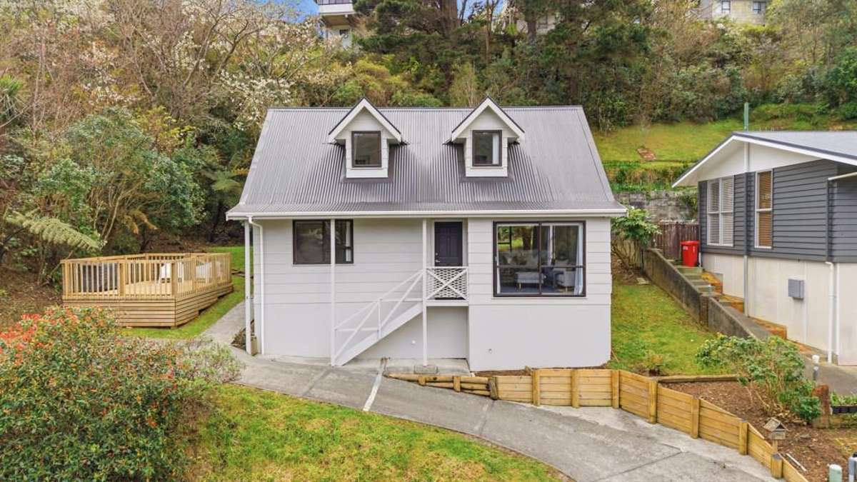 3 Hazlewood Ave_0