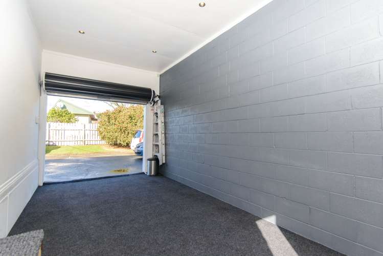 2/4 Eskdale Road Birkdale_14