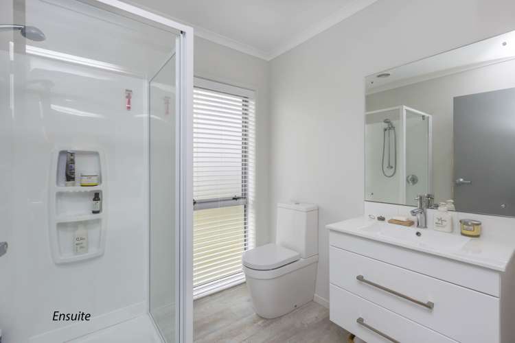 3 Passchendaele Grove Trentham_12