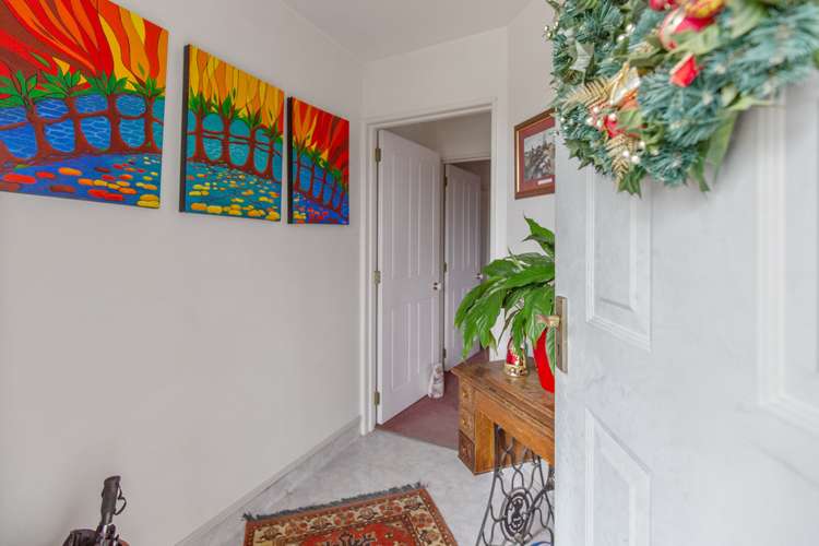 7 Mary Ann Muller Crescent Stoke_5