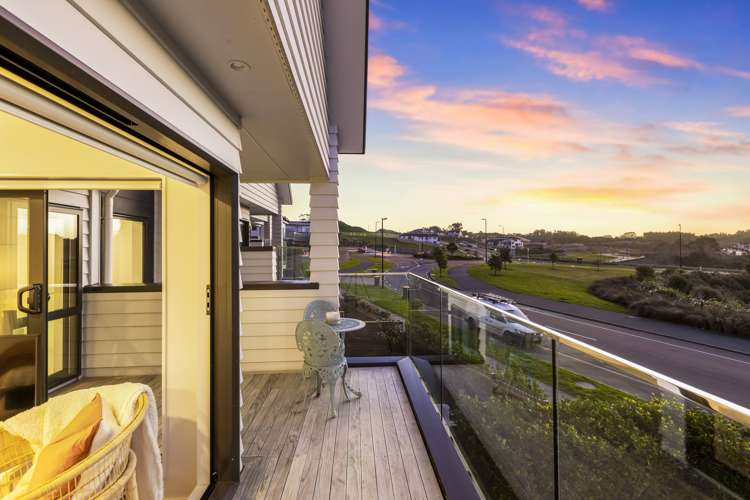 12 Arran Point Parade Orewa_13