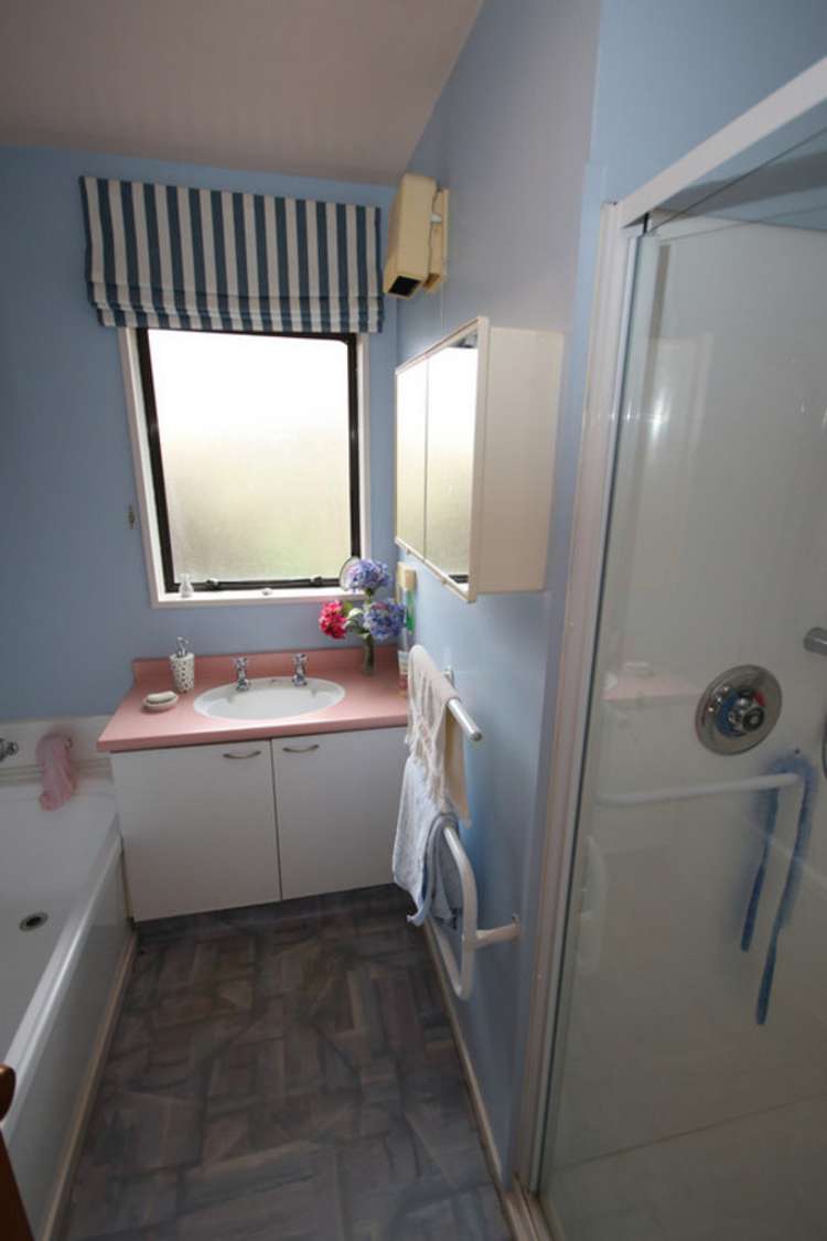 21 Pages Road Allenton_13