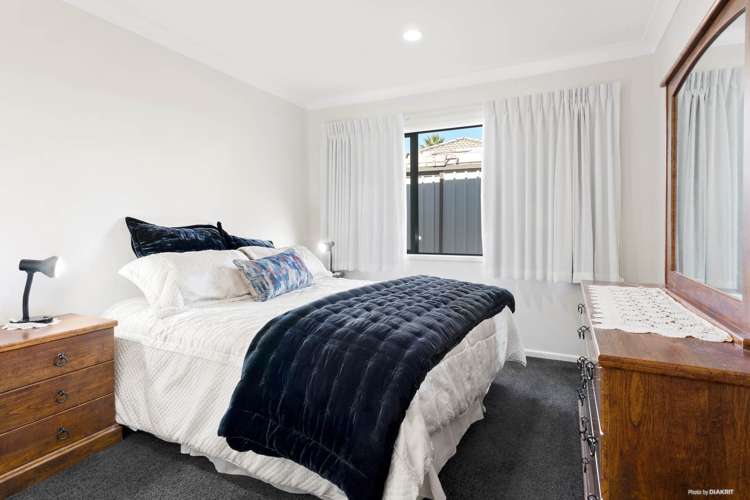 28 Trossach Place Wattle Downs_23