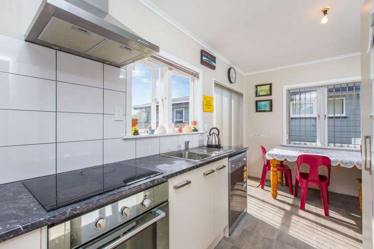 31 Tawa Crescent Manurewa_11