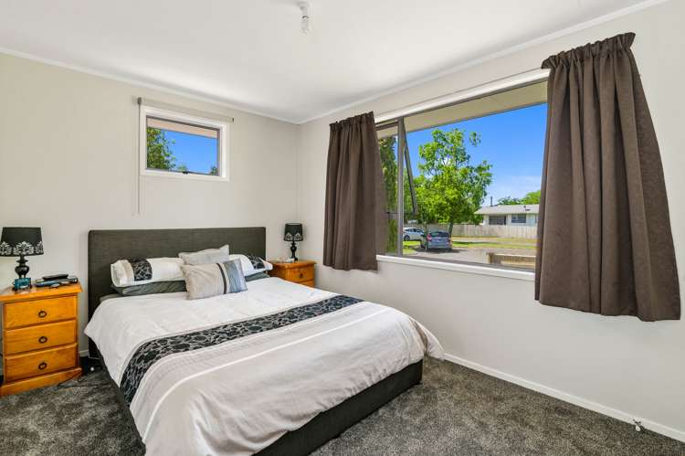 8 Luke Place Fairy Springs_10