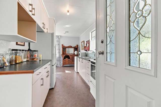 44 Rangitake Drive Spotswood_2