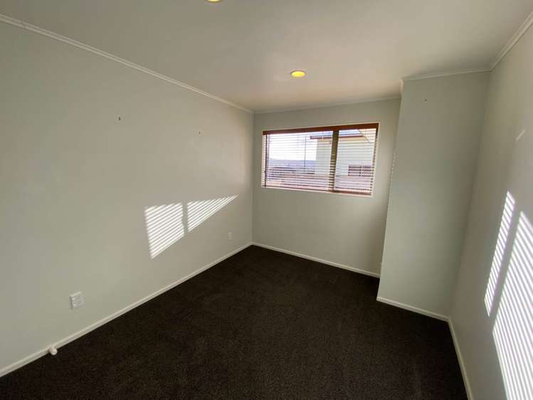 37 Pohutukawa Avenue Red Beach_8