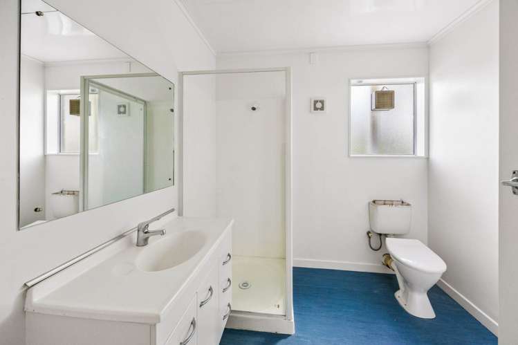 2/145 Bassett Road Remuera_10