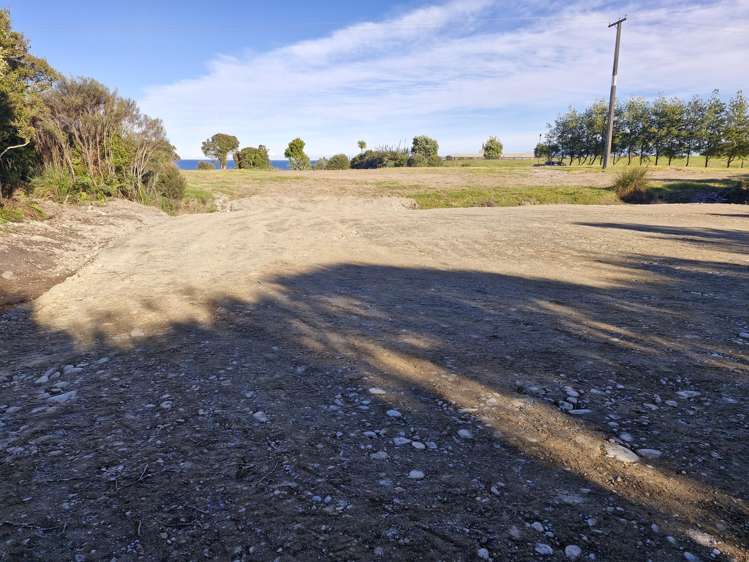 8 Chesterfield Road Awatuna_20