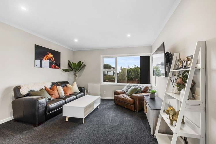 152 Endeavour Drive Whitby_11