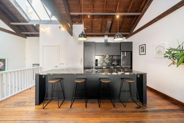 2/12 Little George Street Thorndon_11