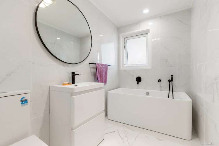 14 Theban Place Totara Vale_7