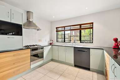 1a Benson Road_4