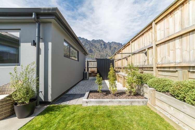 101 and 101A Jack Hanley Drive Jack's Point_8