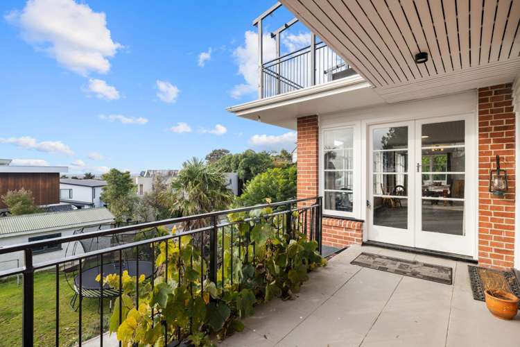 14 Huntsbury Avenue Huntsbury_10