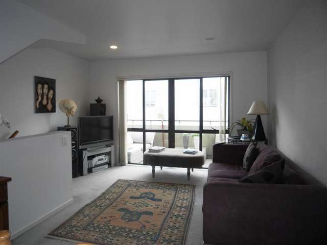 7/27 Rossmay Terrace Mount Eden_1