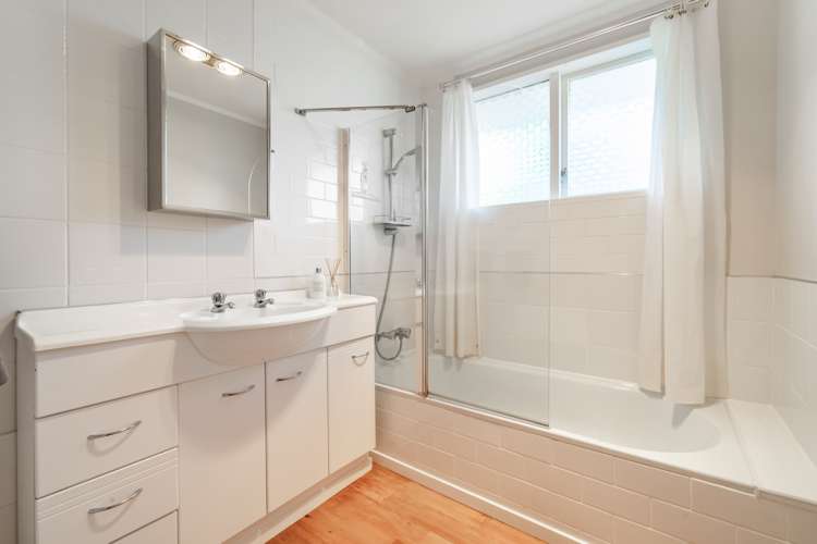 181 California Drive Totara Park_19