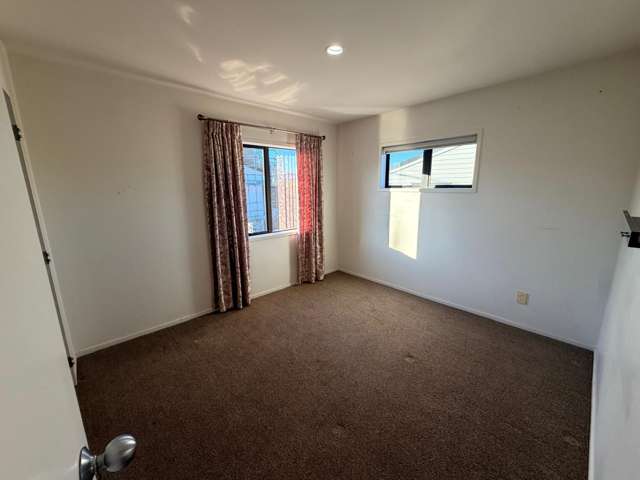 8/36 West Coast Road Glen Eden_3