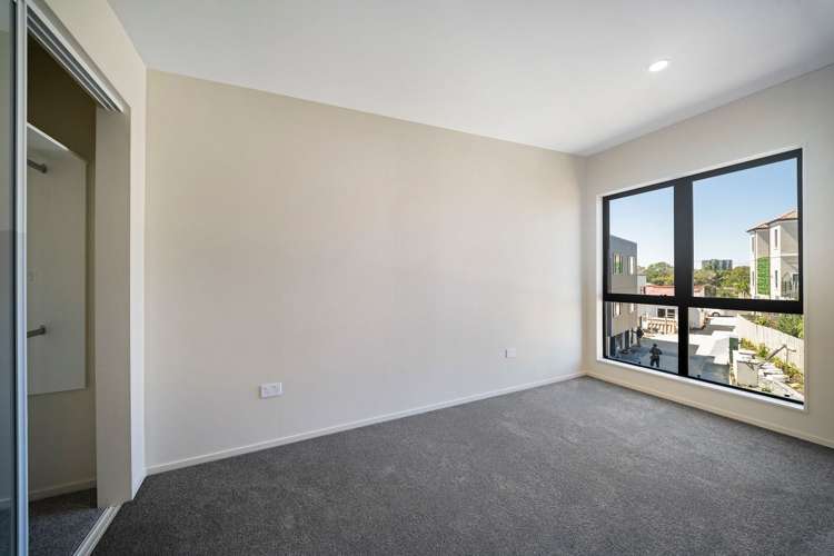 9/2 Nikau Street New Lynn_9