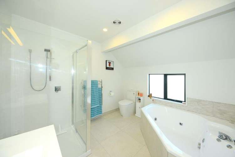 591 Madras Street Saint Albans_17