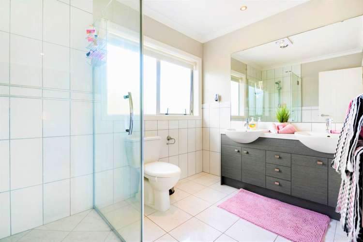 216 Kyle Road Greenhithe_7