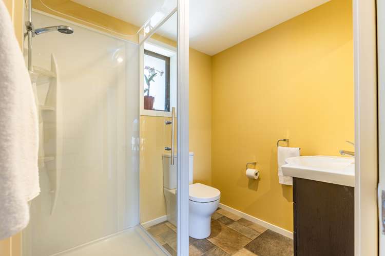 15 Tresillian Avenue Marybank_13