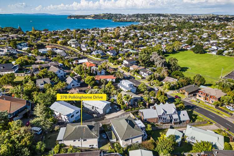 37B Polkinghorne Drive Manly_16