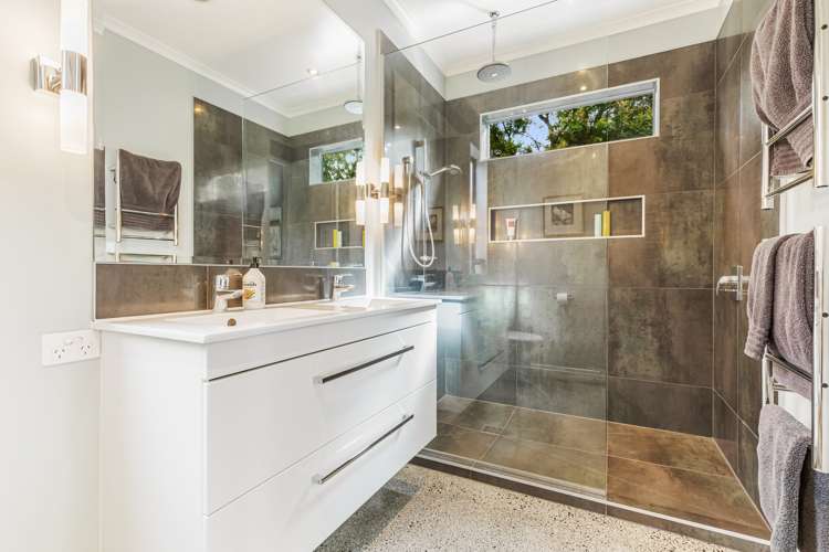 6 Waiarohia Place Hobsonville_12