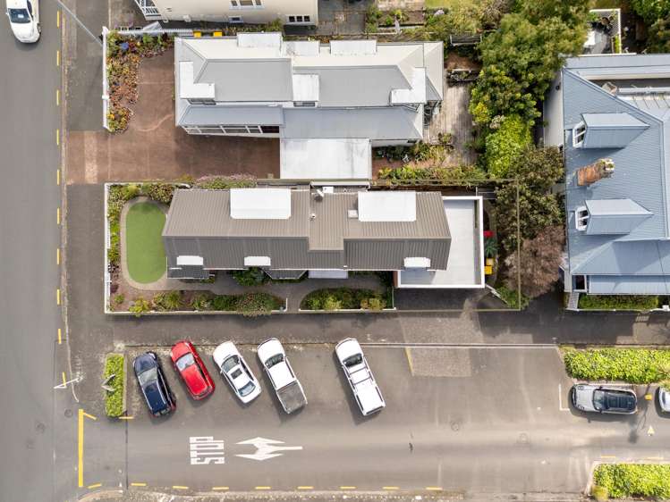 33 Queens Parade Devonport_39