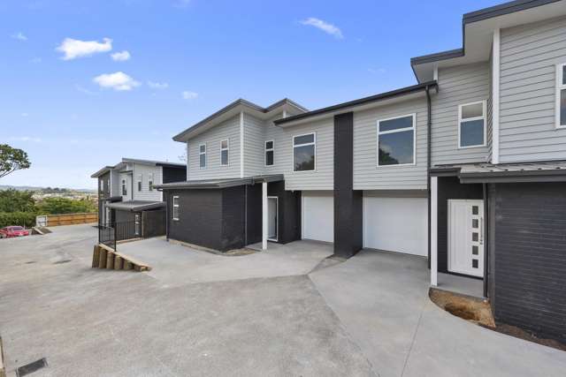 2/120 Horsham Downs Road 2612_1
