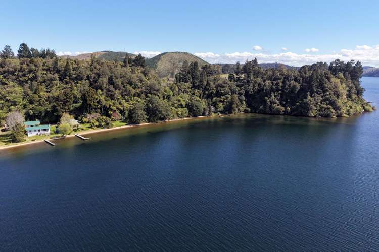 919K State Highway 30 Lake Rotoiti_25