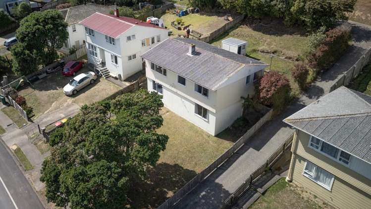 346 Warspite Avenue Waitangirua_16