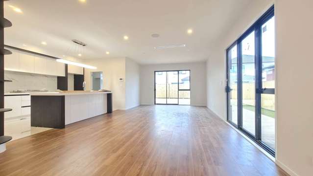 7 Uki Way Flat Bush_4