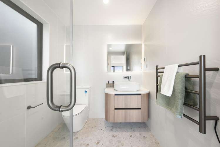 21 Northumberland Avenue Hauraki_23